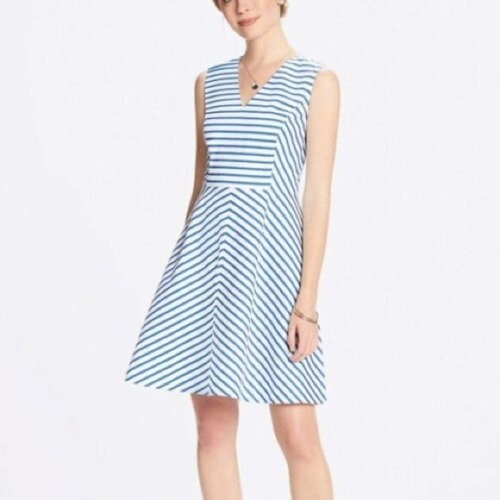 Nwt Draper James Love Circle Sailor Blue and‎  White Stripe Size 12